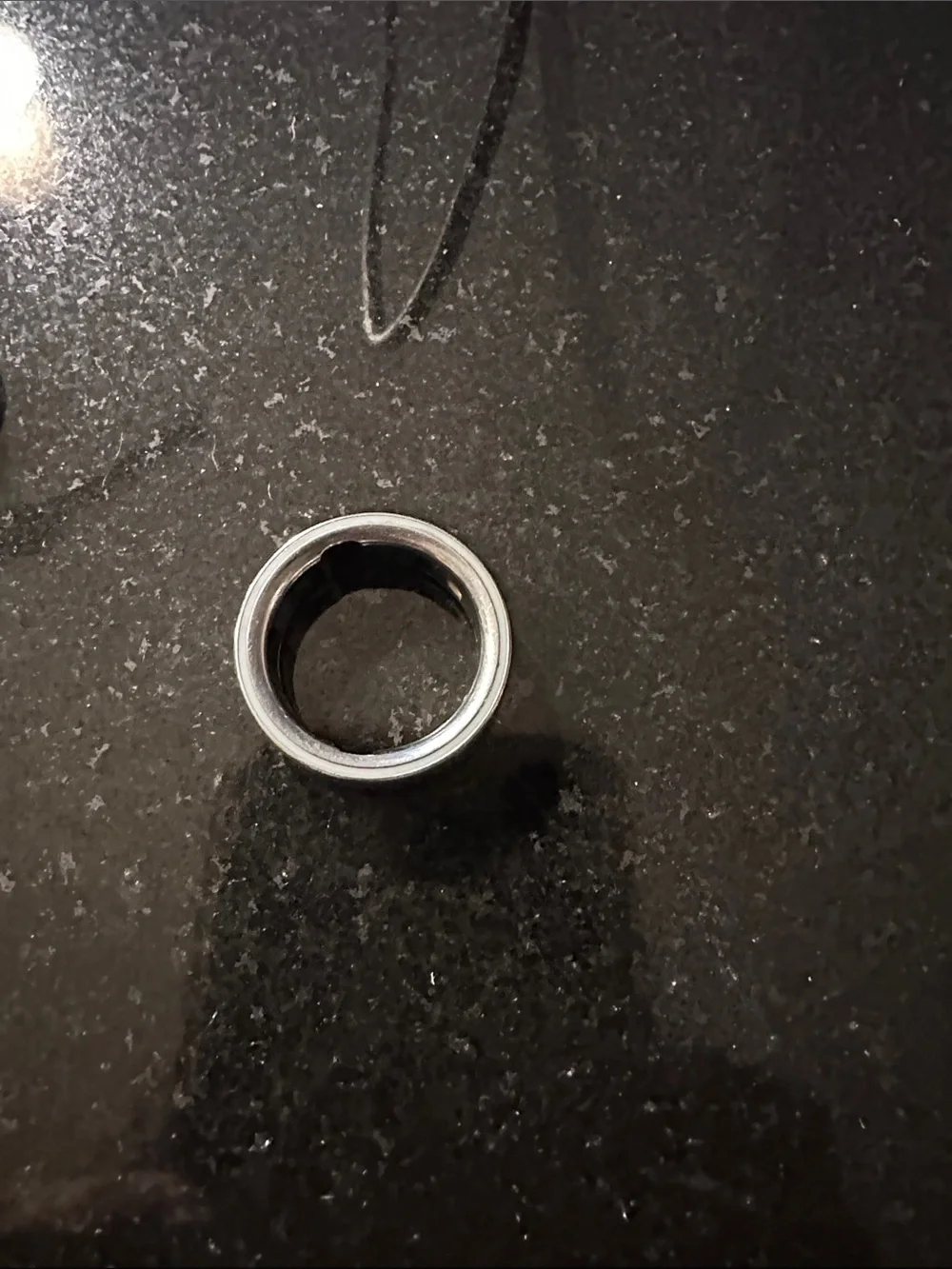 Oura White and Silver Magnetic Ring and Charger